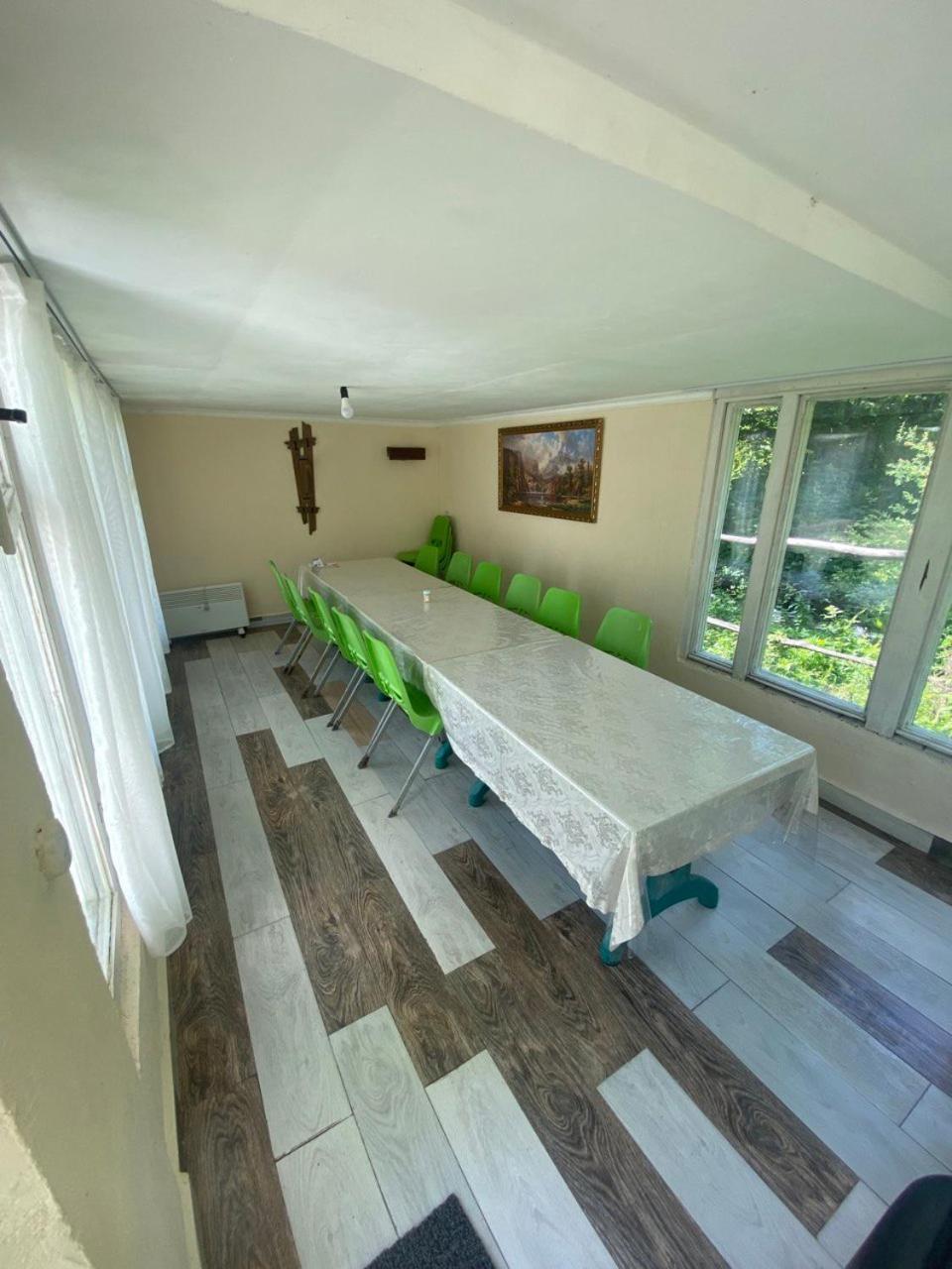 Basuta Guesthouse Kapan Eksteriør billede